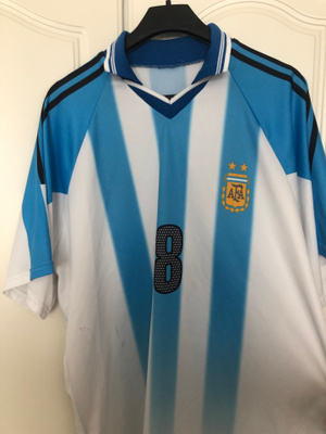 Argentiina-fanipaita: Riquelme #8. Koko: L.