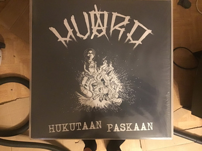 Huora hukutaan paskaan LP