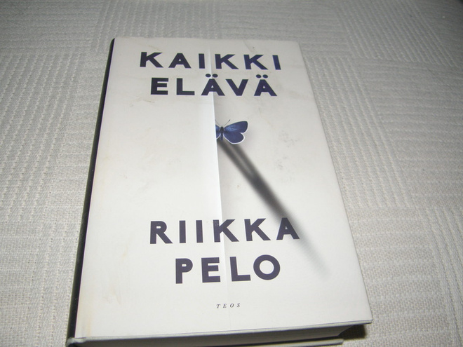 Riikka Pelo Kaikki elävä  -sid
