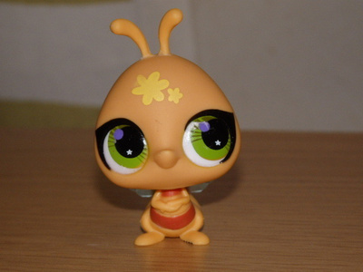 LITTLEST PET SHOP istuva kukka MEHILÄINEN, AMPIAINEN #2754