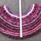 Alina´s Handmade käsityö kauluri violetti, pinkki, valkoinen - pikkukuva 2