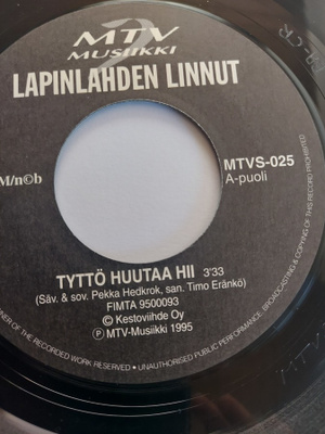 Lapinlahden Linnut - Tyttö Huutaa Hii