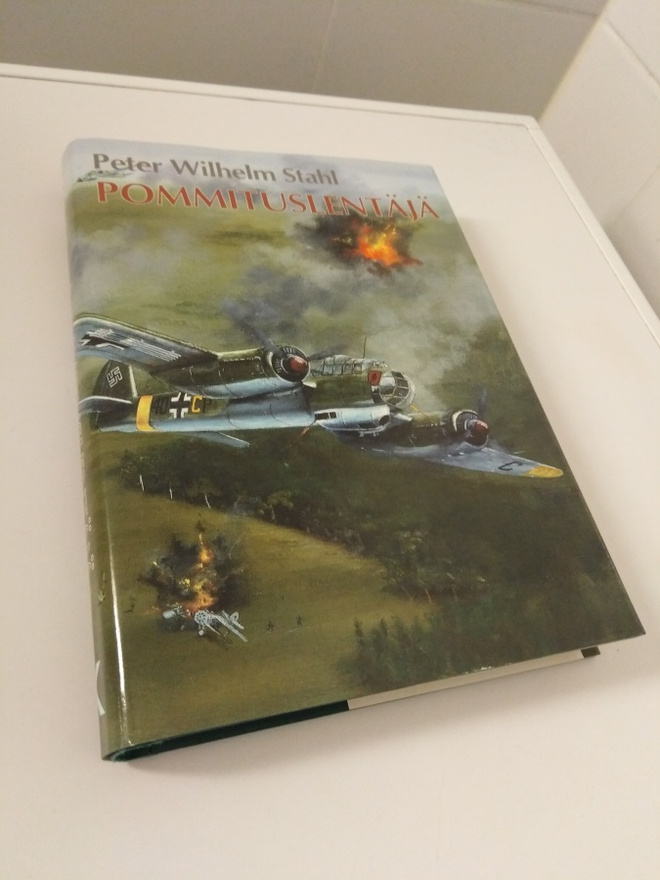 Peter Wilhelm Stahl: Pommituslentäjä