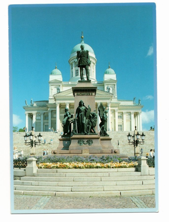Helsinki: Aleksanteri II:n patsas ja tuomiokirkko