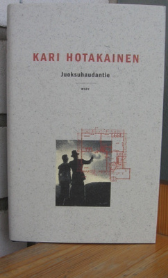 Kari Hotakainen: Juoksuhaudantie, Wsoy 2002. 7p. Hyvä!