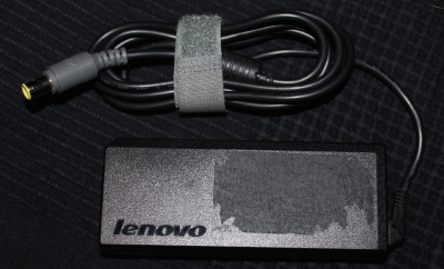 Lenovo Laturi 20V 4,5A 90W - alkuperäinen - käytetty