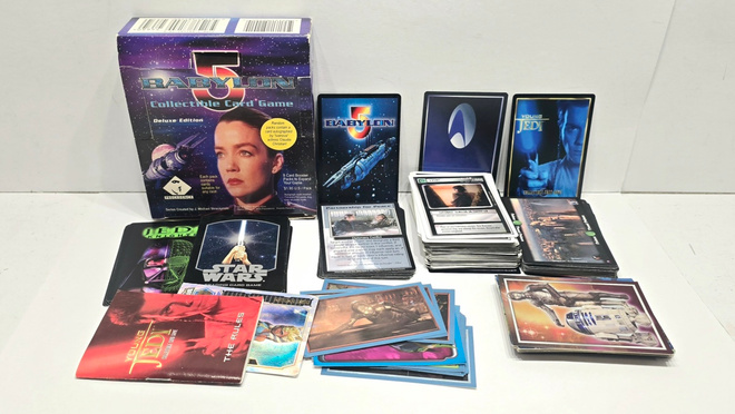 Star Wars, Star Trek ja Babylon 5 kortteja