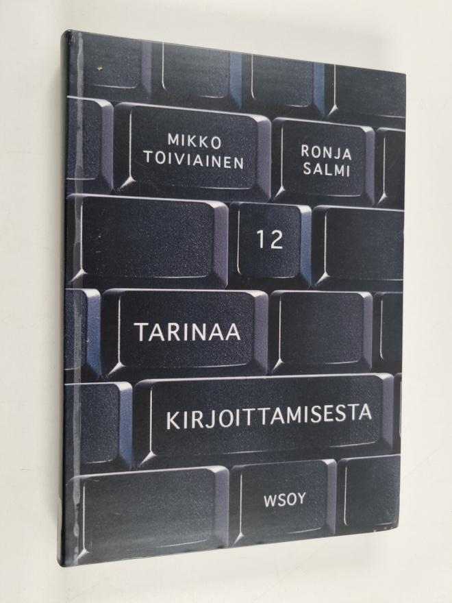 Ronja Salmi : 12 tarinaa kirjoittamisesta