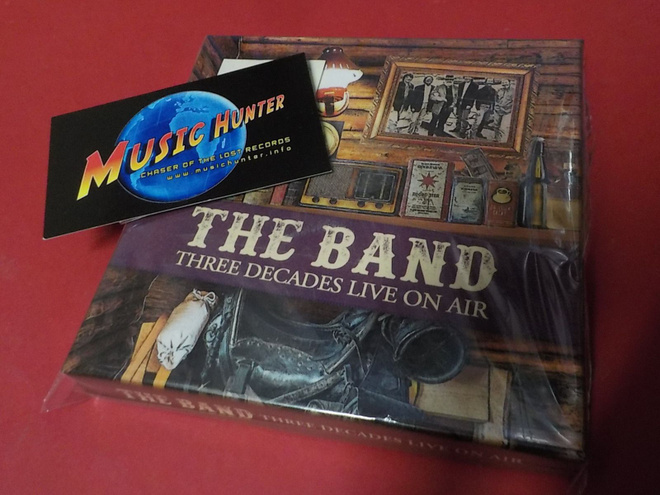 THE BAND - THREE DECADES LIVE ON AIR UUSI 3CD BOKSI