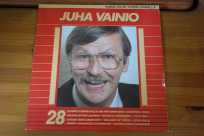 Juha Vainio:28 hilpeää rallia.2LP