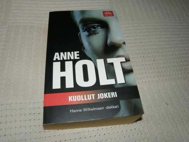 Anne Holt Kuollut jokeri   -pok