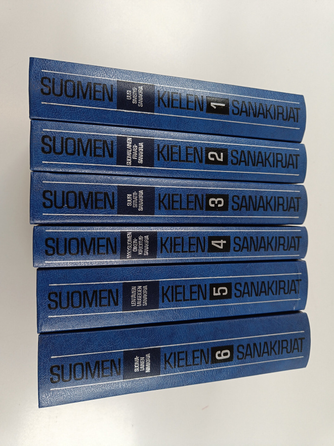 Kustaa Vilkuna ym. : Suomen kielen sanakirjat 1-6 : Uusi ...