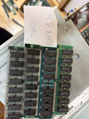 4x 8mb muistikammat
