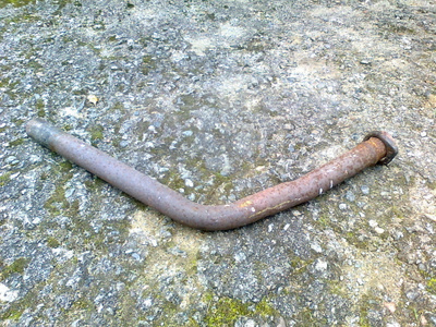 MB W123 -76-85 200/220/240D Pakoputken etuosa
