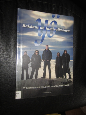 YÖ -RAKKAUS ON LUMIVALKOINEN - NUOTTIVIHKO