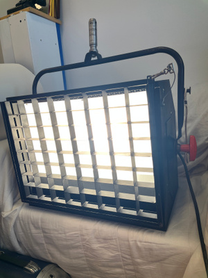 QuartzColor Antares 2,5 kW studiovalaisin