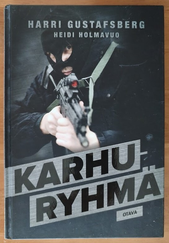 Harri Gustafsberg & Heidi Holmavuo: Karhuryhmä