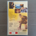 VHS: Kicked In The Head (Kevin Corrigan, Linda Fiorentino) - pikkukuva 2