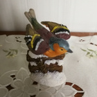 Pikku lintu aidalla figuuri - pikkukuva 1