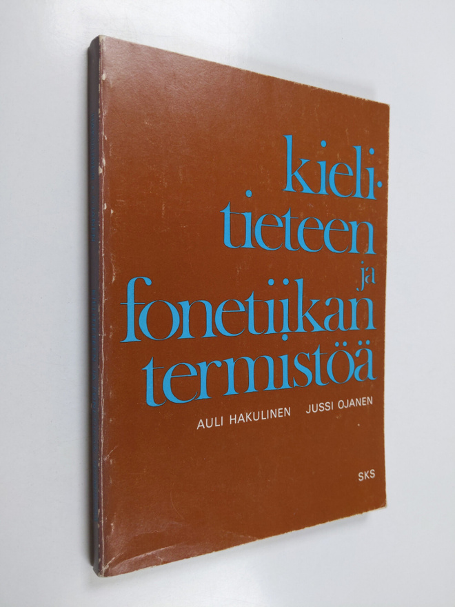 Auli Hakulinen : Kielitieteen ja fonetiikan termistöä