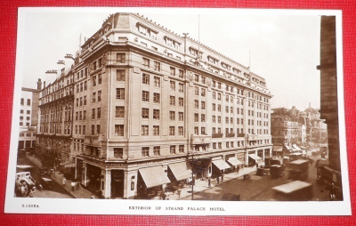 Extrerior of Strand Palace Hotel London (K11)