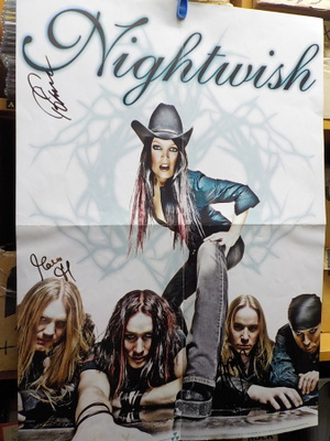NIGHTWISH FOLD-OUT JULISTE KOLMELLA NIMMARILLA