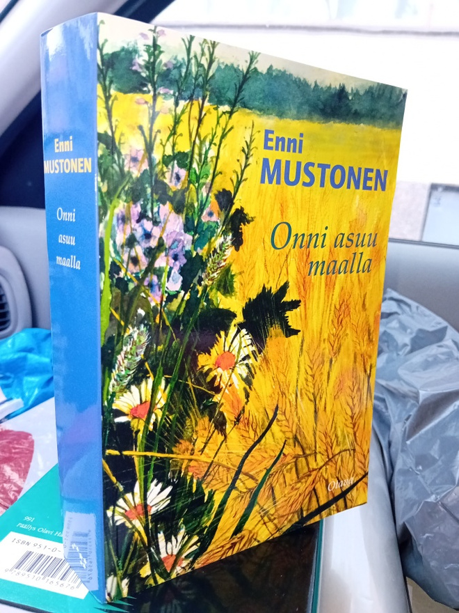 Enni Mustonen  : Onni asuu maalla ( SIS POSTIKULU  )