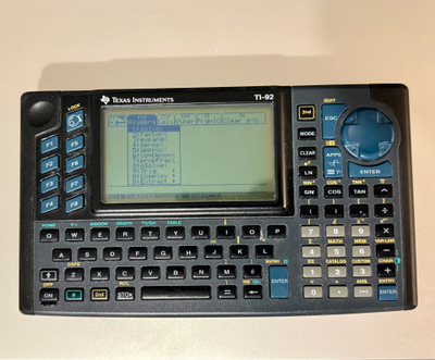 Texas Instruments TI-92 – retro matematiikkatietokone