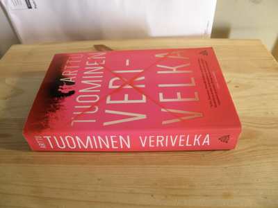 Arttu Tuominen Verivelka (nidottu)
