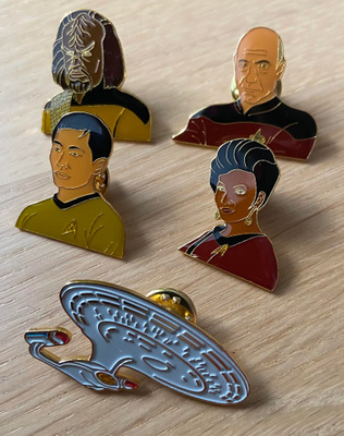 Viisi Star Trek pinssiä