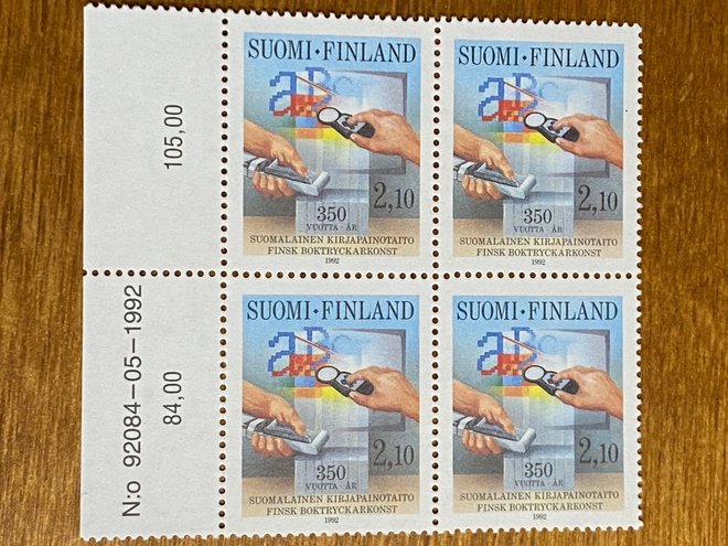 SUOMALAINEN KIRJAPAINOTAITO NELIÖ NUMERO MARGINAALILLA**