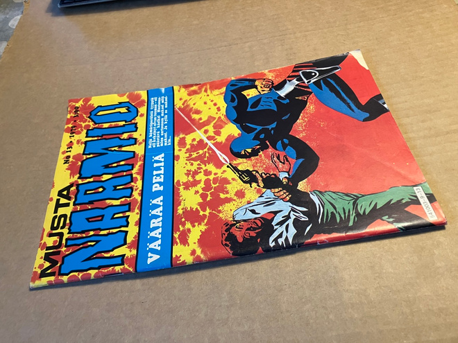 MUSTANAAMIO 13/1979