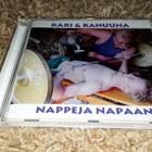 Kari & Kanuuna - Nappeja Napaan (CD) -40% - pikkukuva 1
