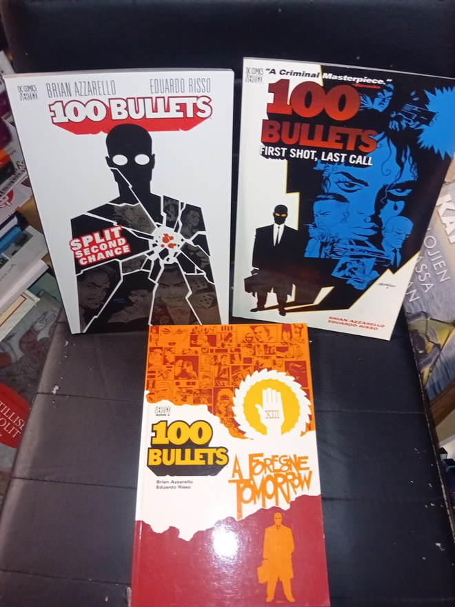 3 kpl 100 BULLETS sarjakuva-albumi paketti  ( SIS POSTIKULU)