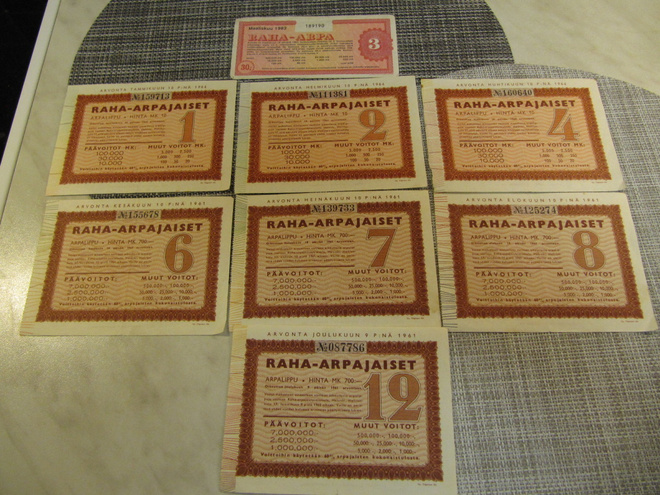 Raha-Arpoja 8 kpl 1961, 1964 ja 1982.