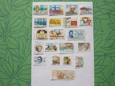20 kpl loistoleimattuja merkkejä vuosilta 1977-1988