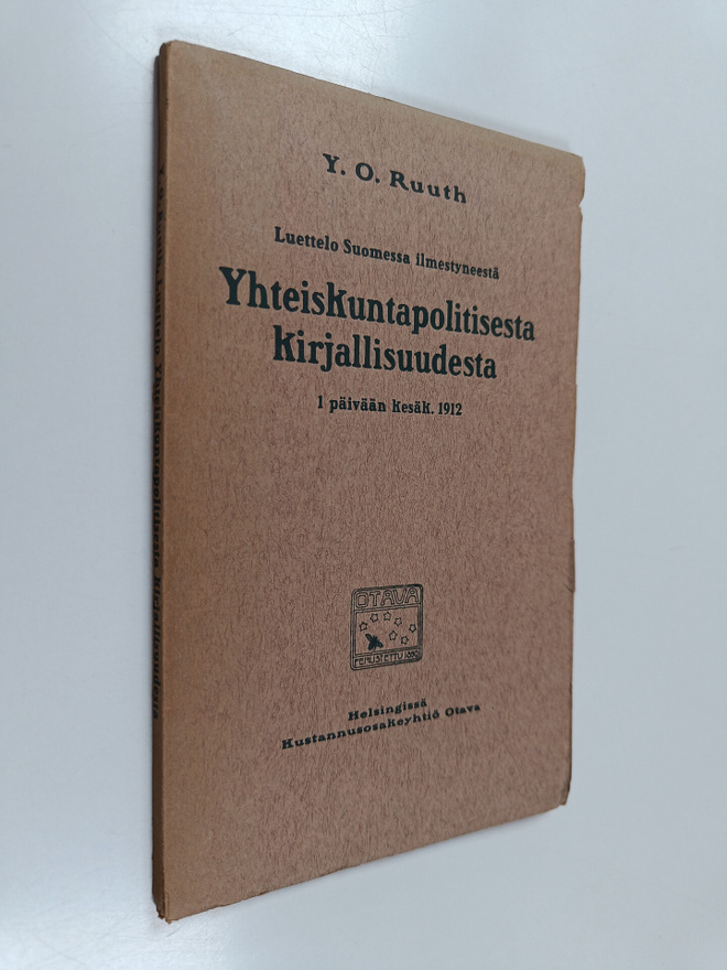 Y.O. Ruuth : Luettelo Suomessa ilmestyneestä yhteiskuntap...