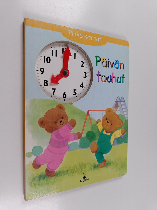 Ann Ricketts : Pikku karhut : päivän touhut