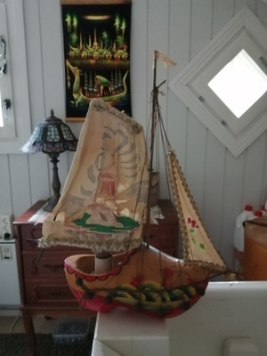 "Lentävä Hollantilainen" - lamppu