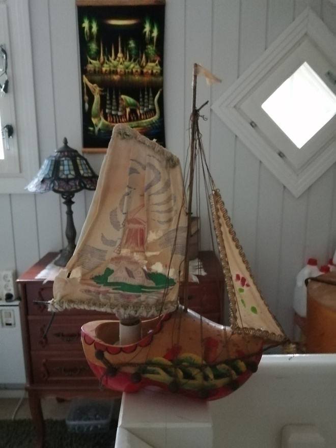 "Lentävä Hollantilainen" - lamppu