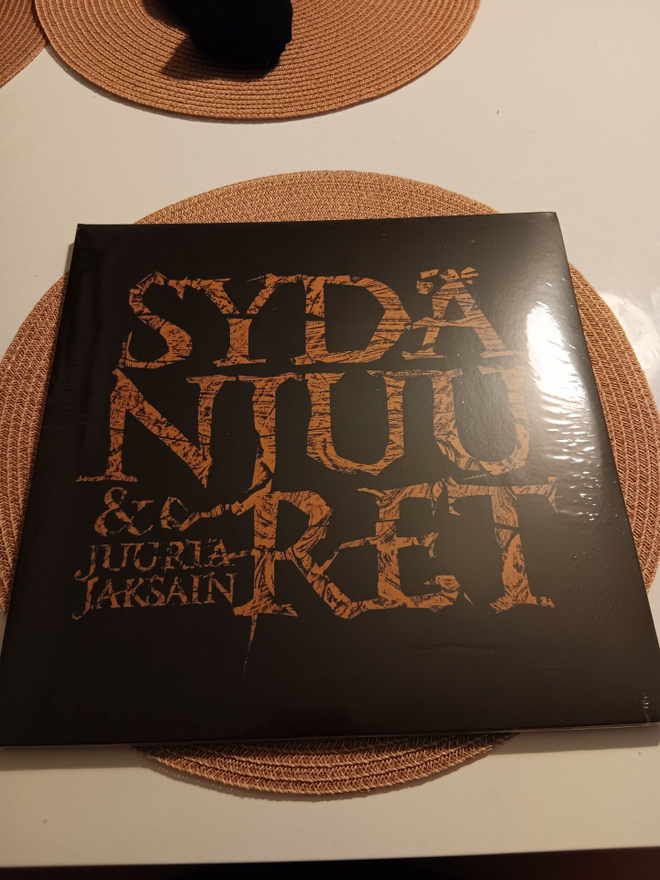Mokoma - Sydänjuuret & Juurta jaksain LP. Tehdasmuoveissa