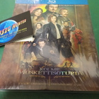 KOLME MUSKETTISOTURIA UUSI SUOMI PAINOS BLU-RAY (W) - pikkukuva 1