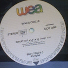 INNER CIRCLE :: SWEAT(A LA LA LA LONG):VINYYLI MAXI 12" 1992 - pikkukuva 2