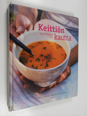 Keittiön kautta : ruoanvalmistajan kirja