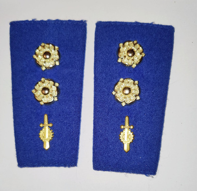 SA Tekniset joukot / Insinööriluutnantin olkapoletit