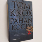 Tom Knox : Pahan koodi - pikkukuva 1