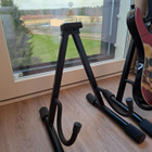 Guitar Hero kitaraohjain + Teline + Kasa pelejä - pikkukuva 2