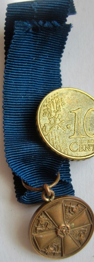 VANHA Suomen Valkoisen Ruusun Mitali Mini