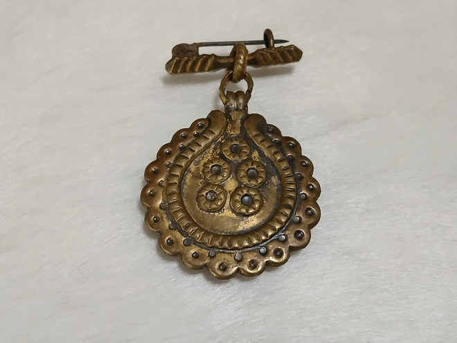Kalevala Koru, solki-914, Pudasjärvi rintakoru rintaneula