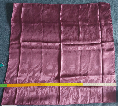 Silkkihuivi 60 x 60 cm